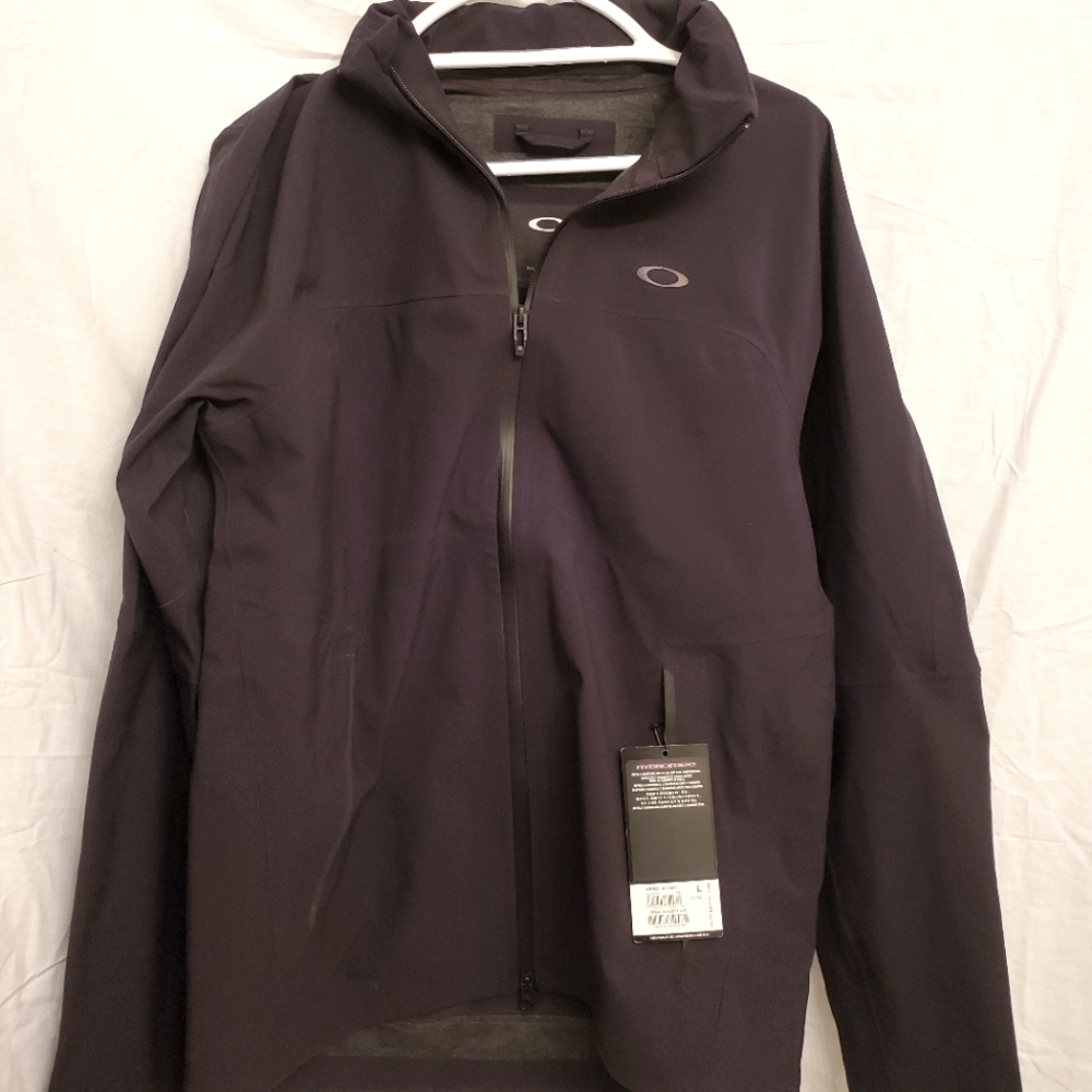 Oakley jacket, size large